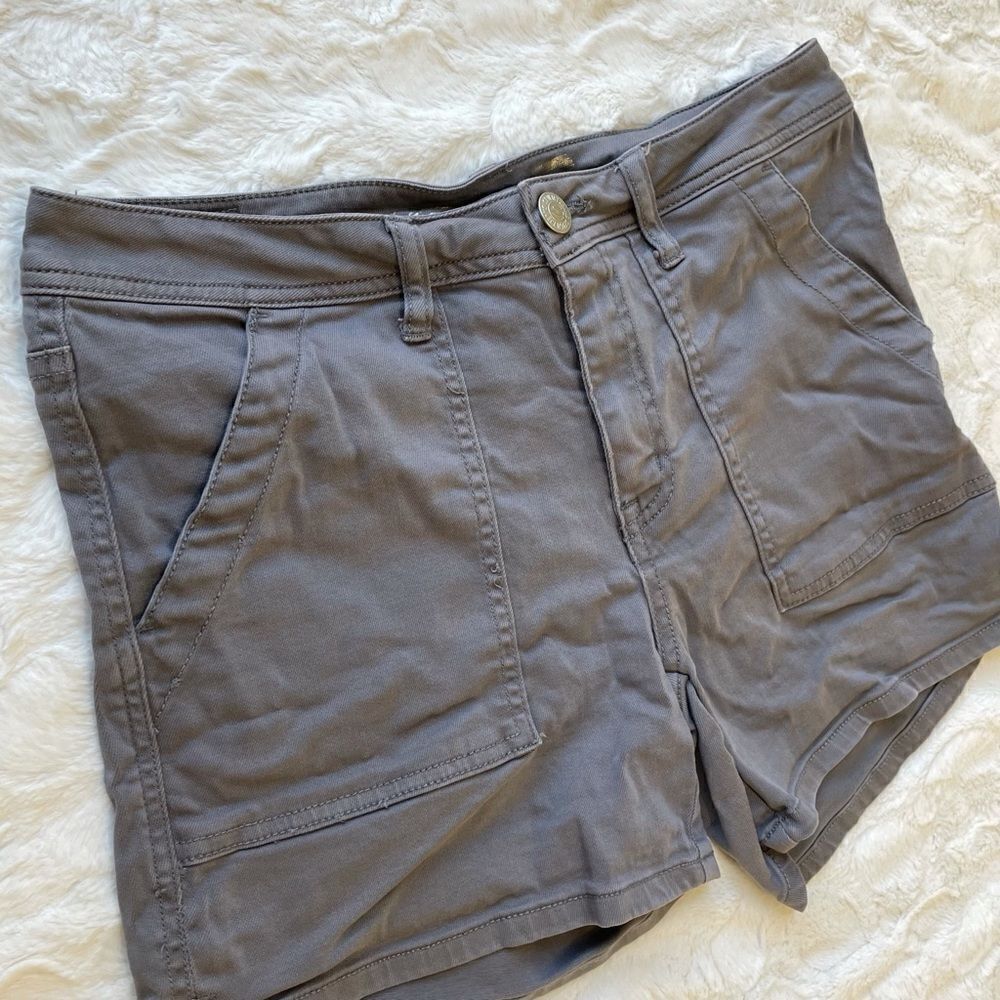 Seven7 Hi-Rise Utility Short - Women’s 6 - Picture 3 of 7